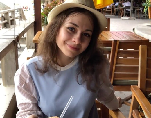 Русская туристка ведется на секс с незнакомцем за небольшие деньги